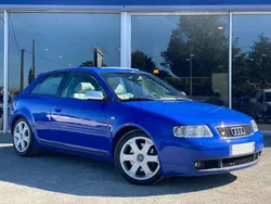 Audi S3 Quattro (8L1) 1.8 i Turbo 210cv / BLEU NOGARO / TOIT OUVRANT / SIÈGES EN CUIR RECARO / VOLANT ALCANTARA