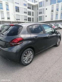 Peugeot 208 1.6 BlueHDi Style