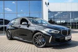BMW M135i xDrive 306CH - Carnet Entretien - Toit Pano - Caméra - Apple Carplay - Sièges Chauffants - HUD - 78 000KM
