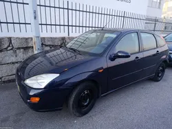 Ford Focus 1.4 gasolina