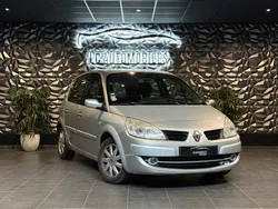 RENAULT SCENIC / 1.5 DCI / 105CH / EMBRAYAGE + COURROIE DE DISTRIBUTION OK /FEUX AUTO / CLIMATISATION / VITRES ELECTRIQUES / OUVERTURE et FERMETURE SANS CLEFS / ORDINATEUR DE BORD ...