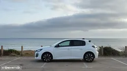Peugeot 208 1.2 Hybrid Allure e-DCS6