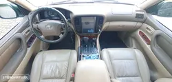 Toyota Land Cruiser 100 Auto Executive