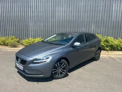 VOLVO V40 T2 122cv / très bon état