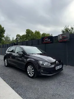 VOLKSWAGEN GOLF 7 LOUNGE 1,6 TDI 110Ch