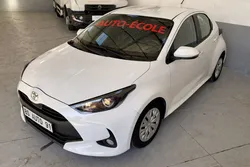 Toyota Yaris (4) 70 VVT-i Dynamic Business Auto-école / 1ère main / TVA Récupérable / Entretien Toyota