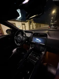 Jaguar F-Pace R sport