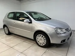 VOLKSWAGEN GOLF 1.4 TOUR SI vous ne lisez pas l'annonce entièrement on ne répond pas aux questions MERCI