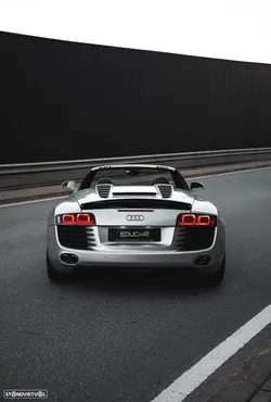Audi R8 Spyder 4.2 FSI quattro R tronic