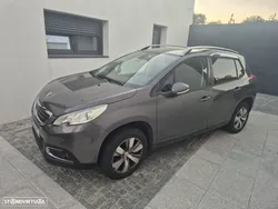 Peugeot 2008 1.2 VTi Active