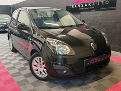 Renault TWINGO INITIALE PREMIÈRE MAIN