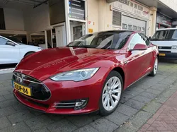 Tesla Model S 85 367CH - PAS DE SUPERCHARGE GRATUITE - Toit Pano - Cuir - ACC - 272 000KM