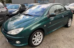 PEUGEOT 206 CC Ph2 Rolland Garros 1.6 HDI 16V FAP 110cv Distribution/Pneus/Batterie et Révision Neuve « GARANTIE 3 MOIS »
