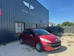 PEUGEOT 207 1.4i