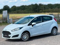 Ford Fiesta - 2015 Essence -1.25 82ch Trend - 77 000 km - Très bon état
