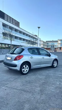 Peugeot 207 1.4 Gasolina 129kms
