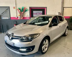 Renault megane 3 115ch essence limited 12/2014 86.000kms 1ere main gps / radars / bluetooth / clim. / regul 1ere main chaine de distribution... Entretenue reseau /