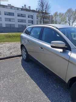 Volvo XC60 Momentum Drive D4