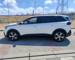 Peugeot 5008 1.5 BlueHDi Allure EAT8