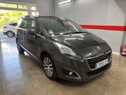 Peugeot 5008 1.6 THP Allure 155