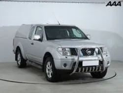Nissan Navara 2.5 dCi 171 ch • 4x4 BVM6 Climatisation auto 159 151 km