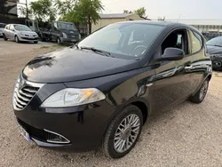 Lancia Ypsilon Platinium 1.2 70ch Essence – Climatisation – révision neuf rient a prévoir ct ok idéal jeune permis