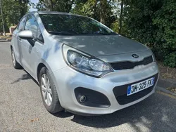 KIA RIO III (UB/IH) 5 PORTES 1.1 CRDi DPF 75 CH – DIESEL – ÉCONOMIQUE – TRÈS BON ÉTAT