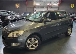SKODA Fabia II Phase 2 1.6 TDi 16v FAP 90cv Ambition (1ère Main - Suivi entretien / Facture - Carnet)
