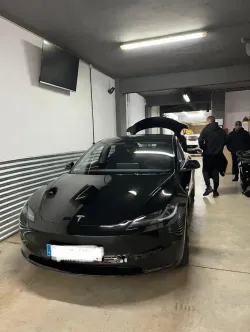 Tesla Model 3 Model 3 Standard Range Premium RWD Premium
