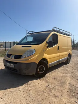Renault Trafic II Fourgon Renault trafic 2.0 dci 90 utilitaire