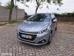 Peugeot 208 1.2 PureTech Signature