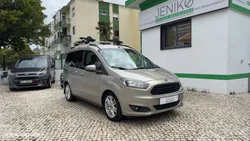 Ford Tourneo Courier 1.5 TDCi Titanium