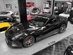 FERRARI F12 Berlinetta 6.3 740 – CARBONE – LIFT - PPF