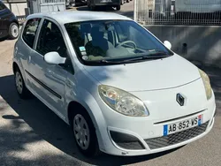 RENAULT TWINGO 1.2i 16V - 75 Trend FIABILTE INDEFECTIBLE