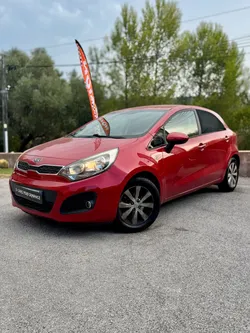 Kia Rio 1.1 CRDi 75ch Édition ISG 5p (CLIMATISATION AUTO / RÉGULATEUR DE VITESSE / JANTES ALU 16P)