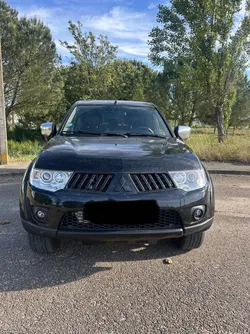 Mitsubishi L200 Strakar 178cv full extras 181.000klmts como nova