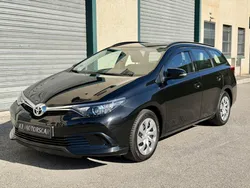 TOYOTA AURIS Touring Sports 100Ch VVT-i - Attelage