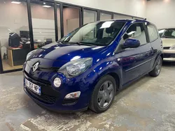 Renault Twingo II 1.2- 75Ch Édition Purple / Distribution Neuve / Clim / Verison haut de gamme / Carnet d'entretien / Vendue révisée et garantie