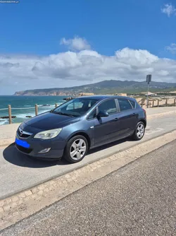 Opel Astra J