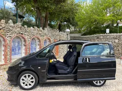 Peugeot 1007 Automático poucos kms Muito estimado