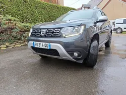 Duster 4x2 très bien équipé avec faible kilométrage très économique et fiable