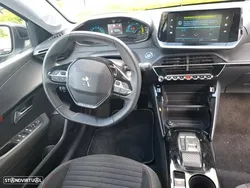 Peugeot e-208 50 kWh Active