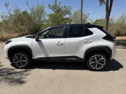 Toyota Yaris Cross 120H Style Bi-Tono