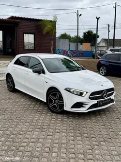 Mercedes-Benz A 250 e AMG Line