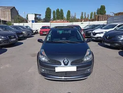 RENAULT CLIO III 1.6 16V 110 Privilège Proactive A