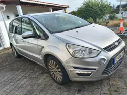 Ford S-Max Teto panoramico e camera traseira