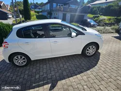 Peugeot 208 1.2 PureTech Allure