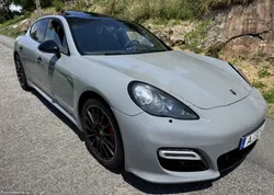 Porsche Panamera 4GTS PDK