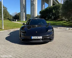 Porsche Taycan Cross Turismo 4