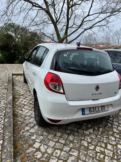Renault Clio 1.5 dCi 5 lugares ano 2011